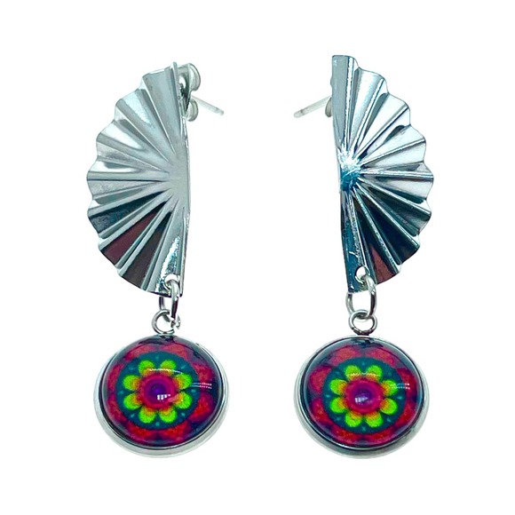 Fuchsia Flower Fan Earrings - Picture 2 of 3